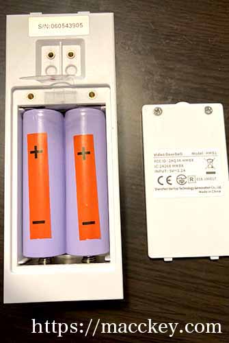 裏ぶた外して電池