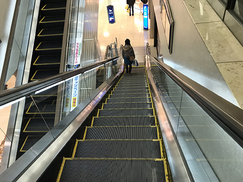 駅前福屋エスカレーター